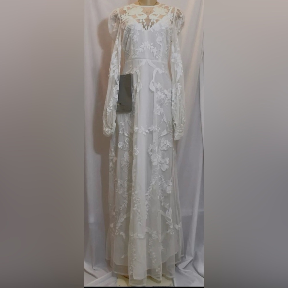 NWT ASOS BRIDAL Floral Embroidered Mesh Lace Wedding Dress Size US 4